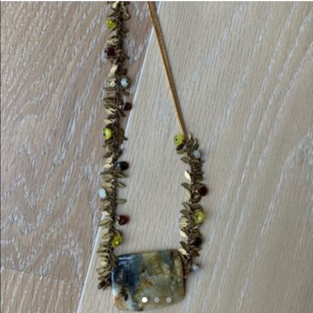 GOLD BIG CRYSTAL AND CHARMS CURB CHAIN NECKLACE
